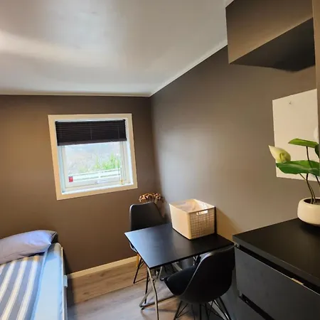 Fjordclaw Snm- Cozy & Premium Feel, Free Parking Leilighet